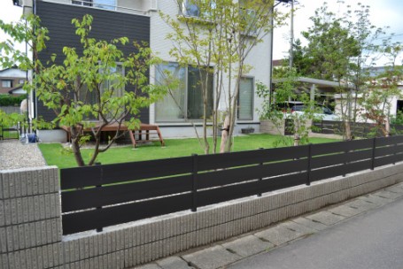 施工事例 シンプルな庭空間 坂井市 T様邸 ガーデニング エクステリアのことは緑香庭にお任せください 緑香庭 株式会社しばなか